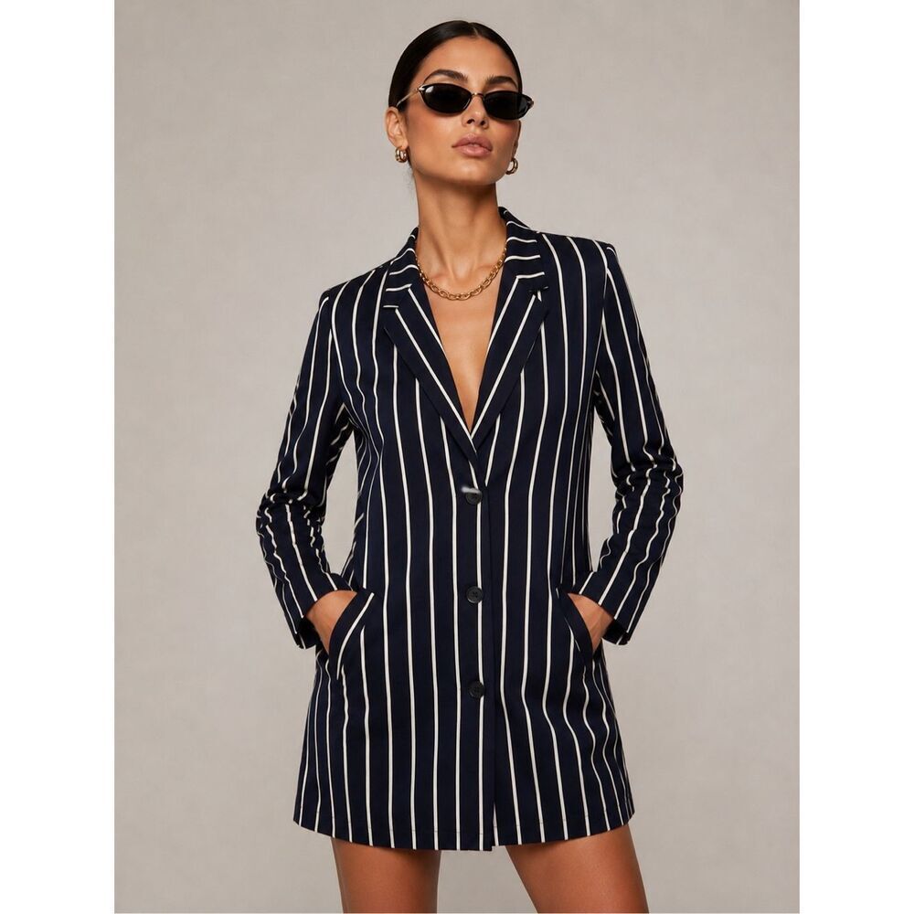 Reformation Cool Girl Tailored Mini blazer  Dress, model off duty, size 8